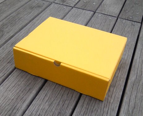 黄色箱